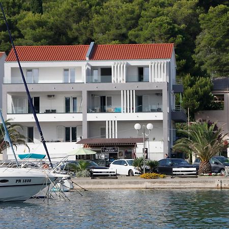 Apartment For One Person Kukljica Εξωτερικό φωτογραφία
